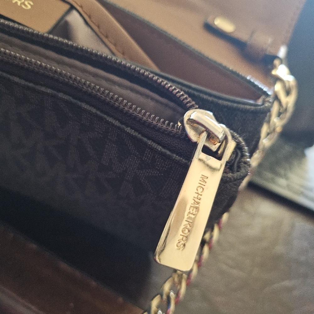 Michael Kors - Picture 4 of 5